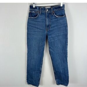 Abercrombie & Fitch The 90s Straight Ultra High Rise Jeans